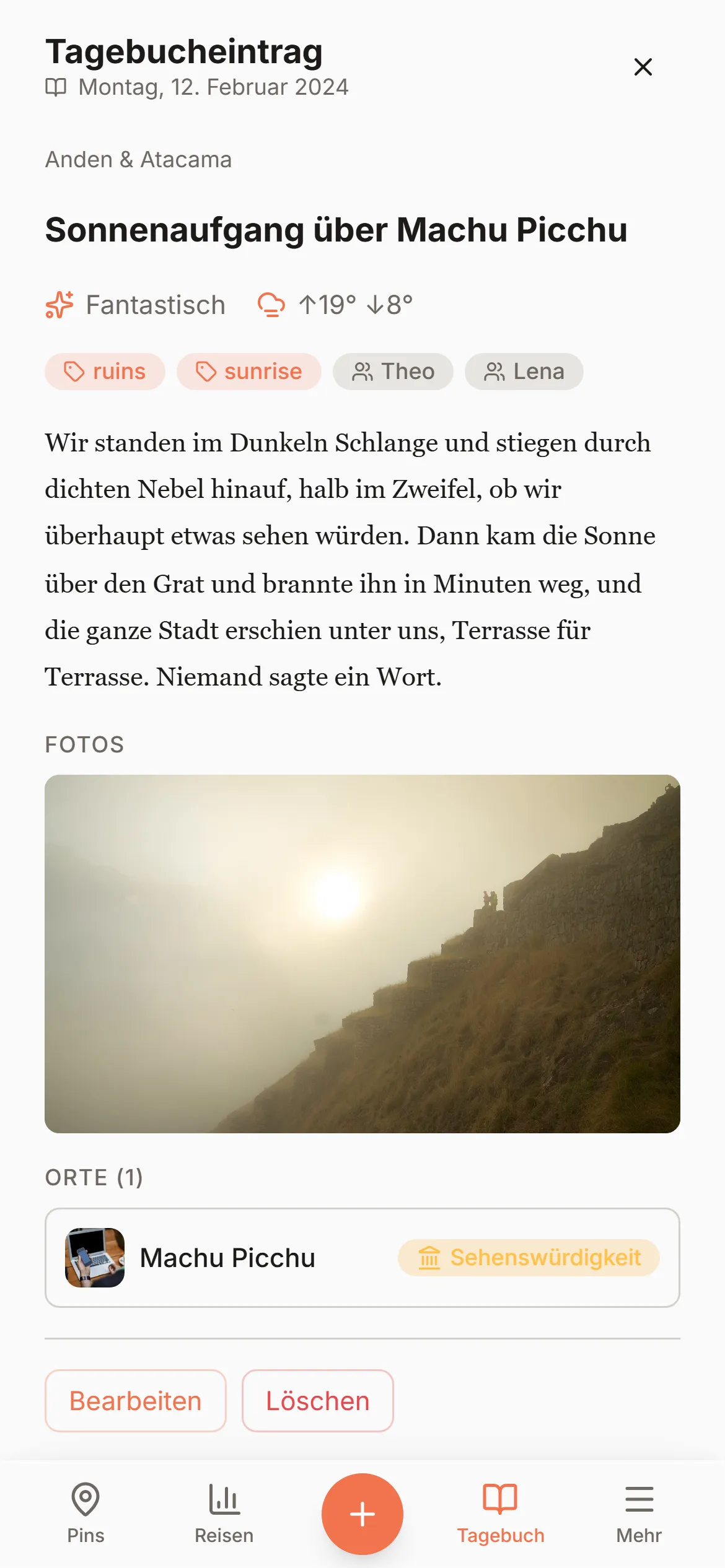 Wandrias Tagebucheintrag 'Sonnenaufgang über Machu Picchu', Nebel über den Ruinen, mit Fotos am Pin.